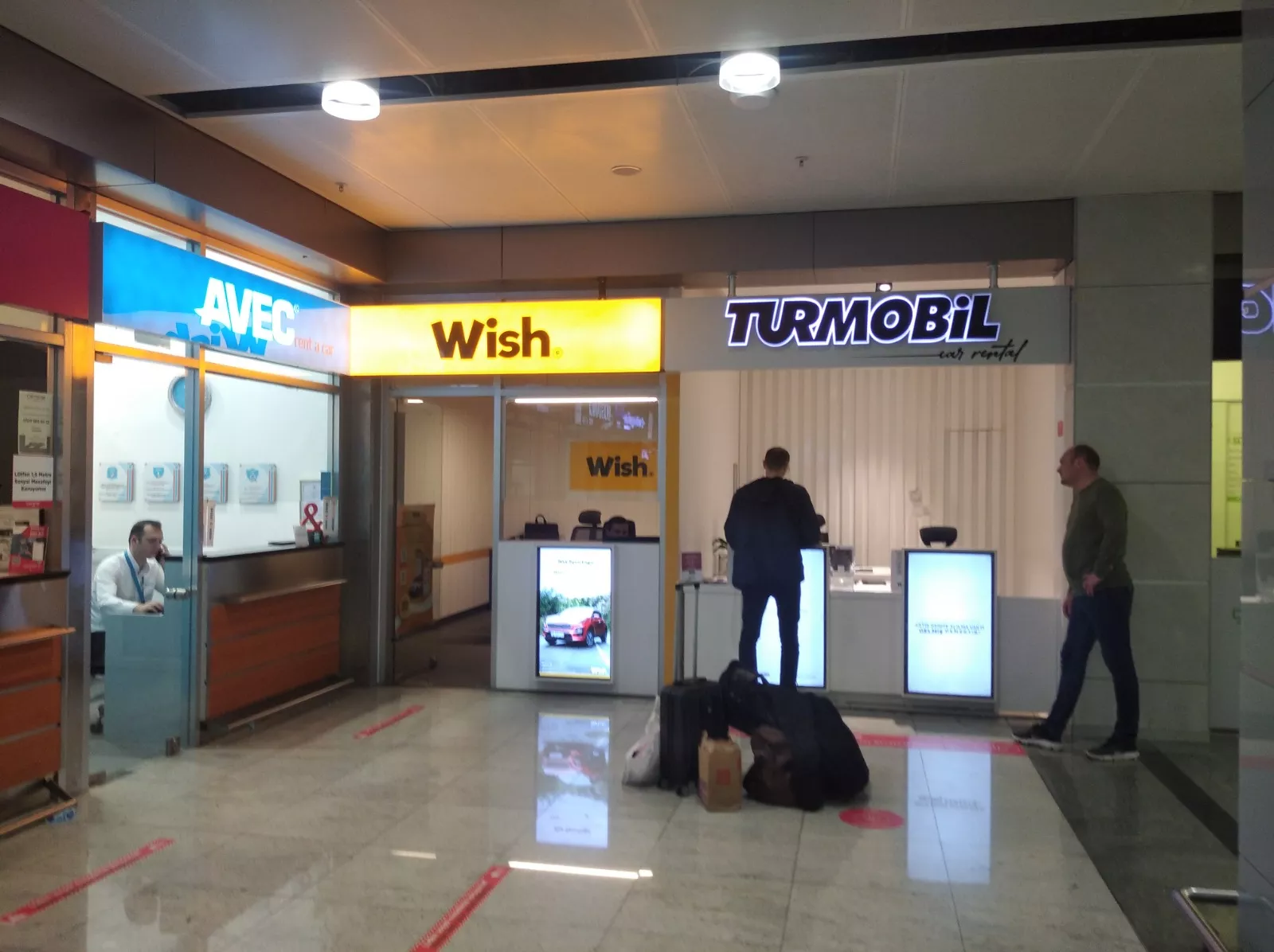 דלפקי החברות אווק, וויש וטורמוביל בטרמינל