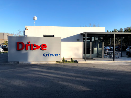 סניף ההשכרה של חברות Drive Hellas, Ace, GRental בתרמי הסמוכה לשדה התעופה
